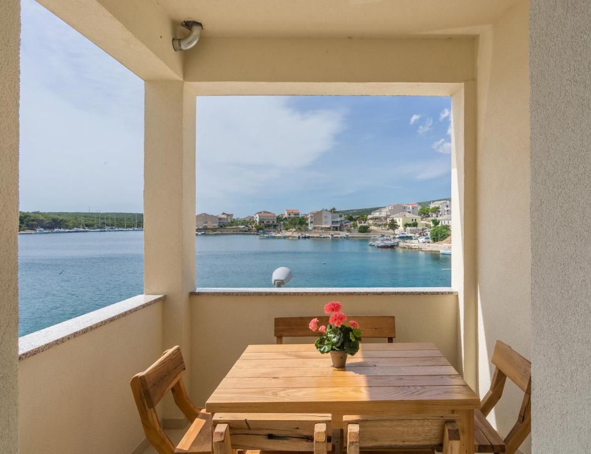 Apartments By The Sea Simuni, Pag - 18386 Kolan Dış mekan fotoğraf