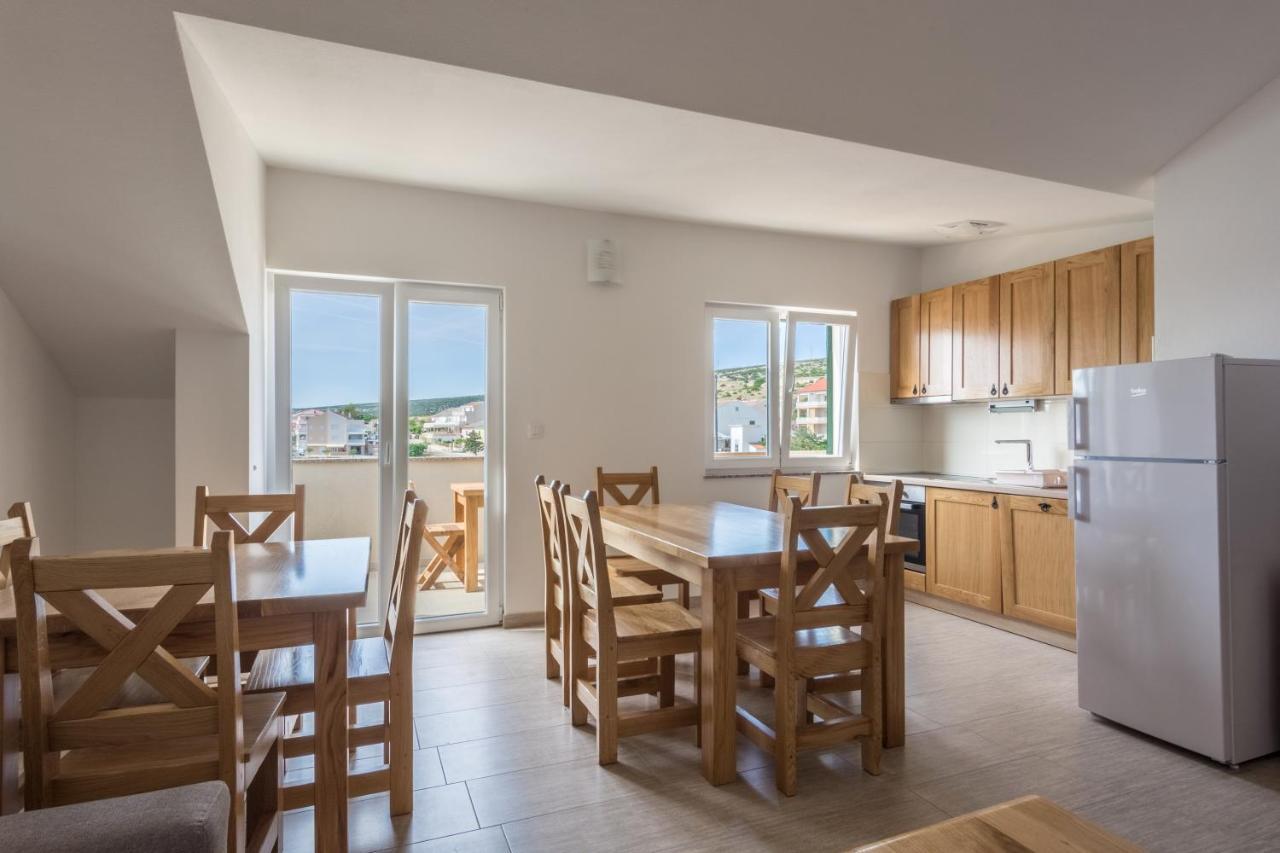 Apartments By The Sea Simuni, Pag - 18386 Kolan Dış mekan fotoğraf